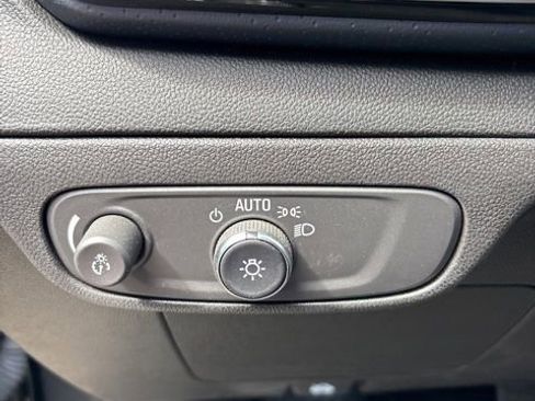 Used 2023 Chevrolet Bolt EUV Premier w/ Sun & Sound Package FWD image 22