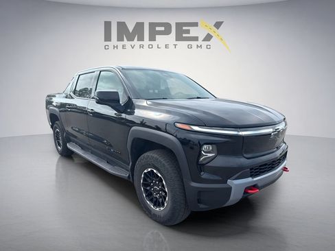Used 2026 Chevrolet Silverado EV Trail Boss AWD/4WD image 7