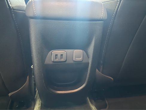 Used 2018 Chevrolet Colorado Z71 image 28