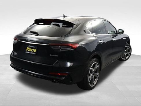 Used 2023 Maserati Levante Modena image 5