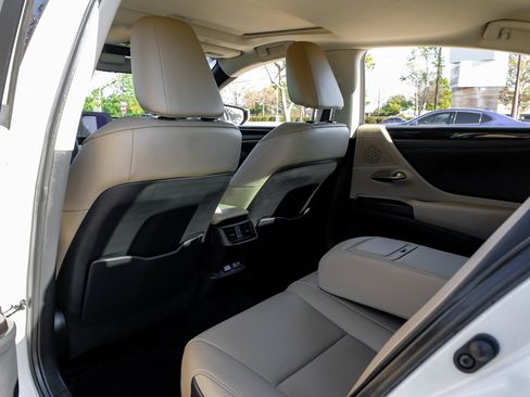 Used 2019 Lexus ES 350 image 43