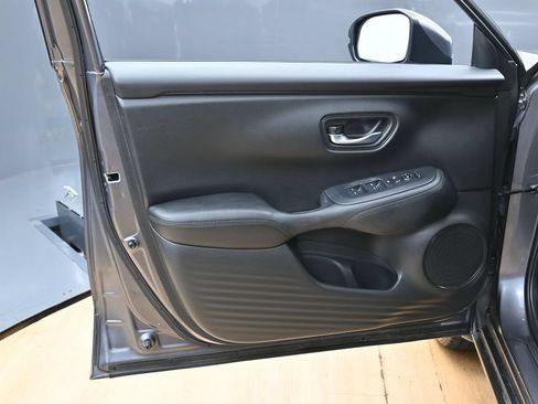 Used 2023 Honda HR-V LX image 38