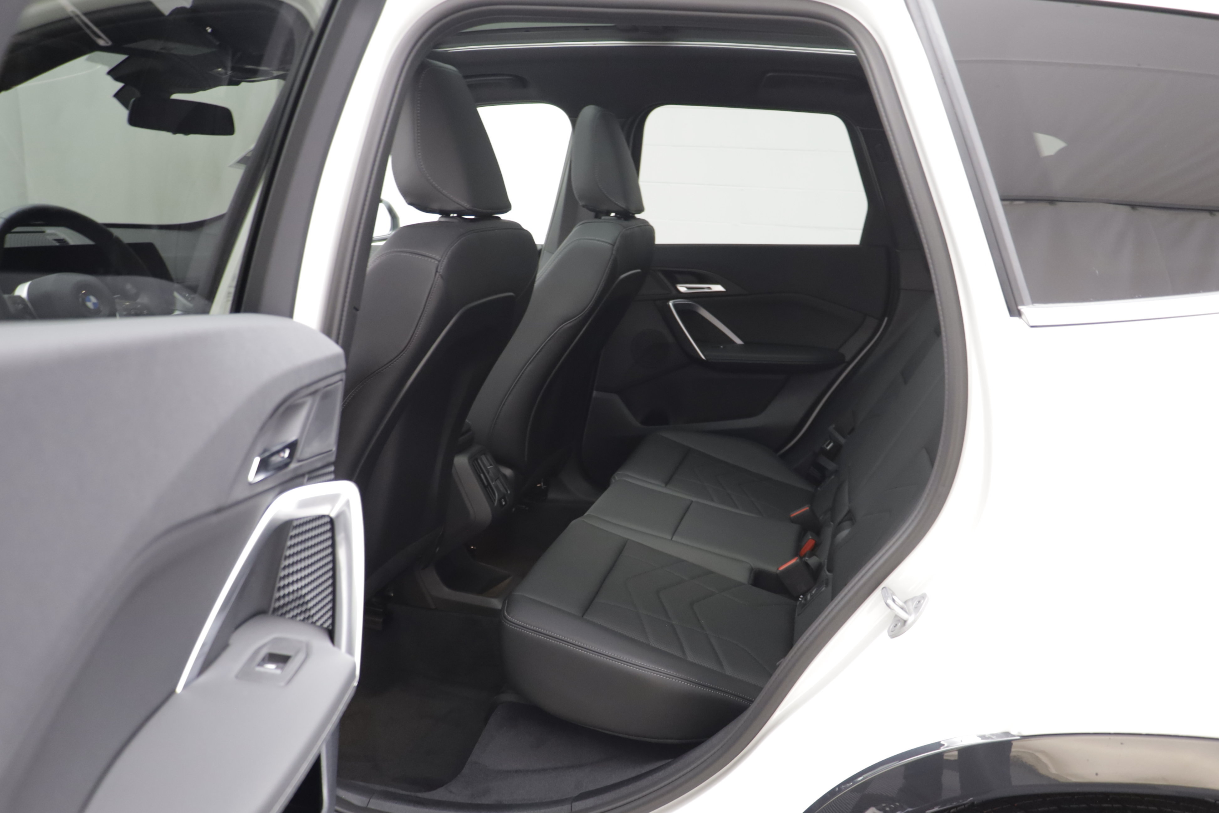 New 2027 BMW X1 xDrive28i AWD/4WD image 14