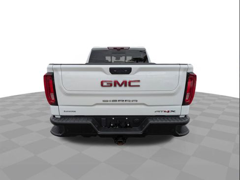 Used 2024 GMC Sierra 1500 AT4X image 5