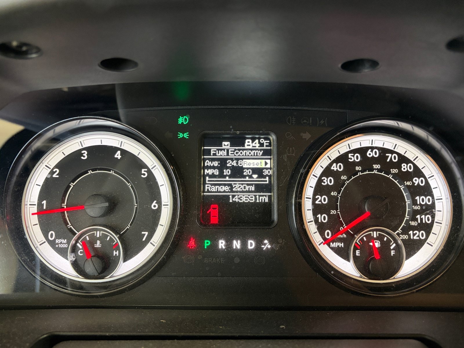 Used 2018 RAM 1500 Express RWD image 14