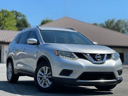 Used 2014 Nissan Rogue SV w/ SV Family Package AWD/4WD image 3