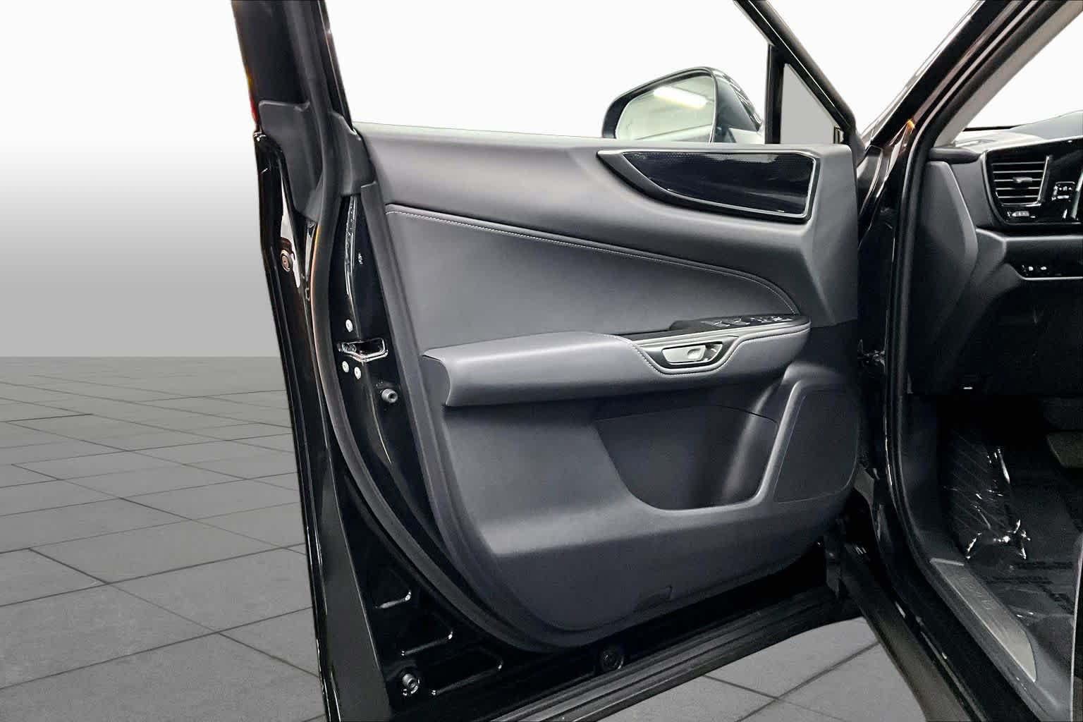 Used 2025 Lexus NX 350h AWD w/ Accessory Package (Z2) image 21
