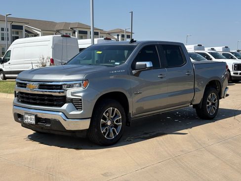 Used 2025 Chevrolet Silverado 1500 LT w/ Texas Edition Plus RWD image 3