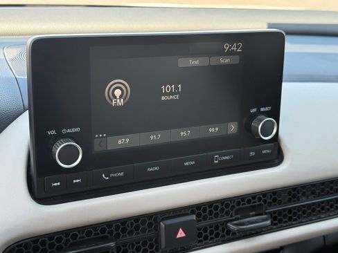 Certified 2024 Honda HR-V LX image 20