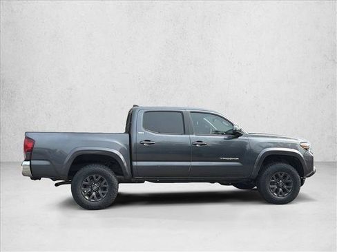 Used 2023 Toyota Tacoma SR5 AWD/4WD image 4