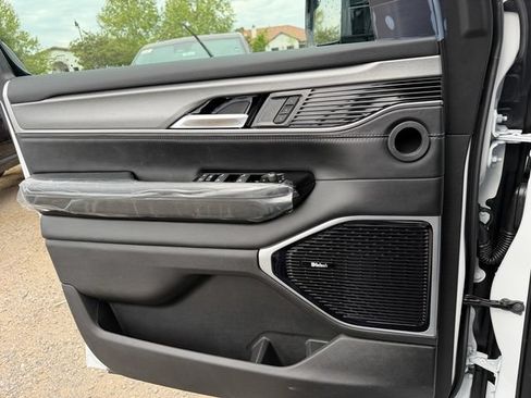 New 2026 Jeep Grand Wagoneer L Limited AWD/4WD image 13