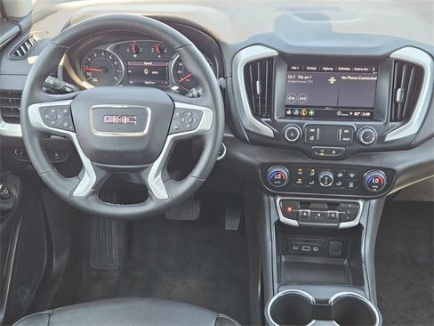 Used 2024 GMC Terrain SLT image 26