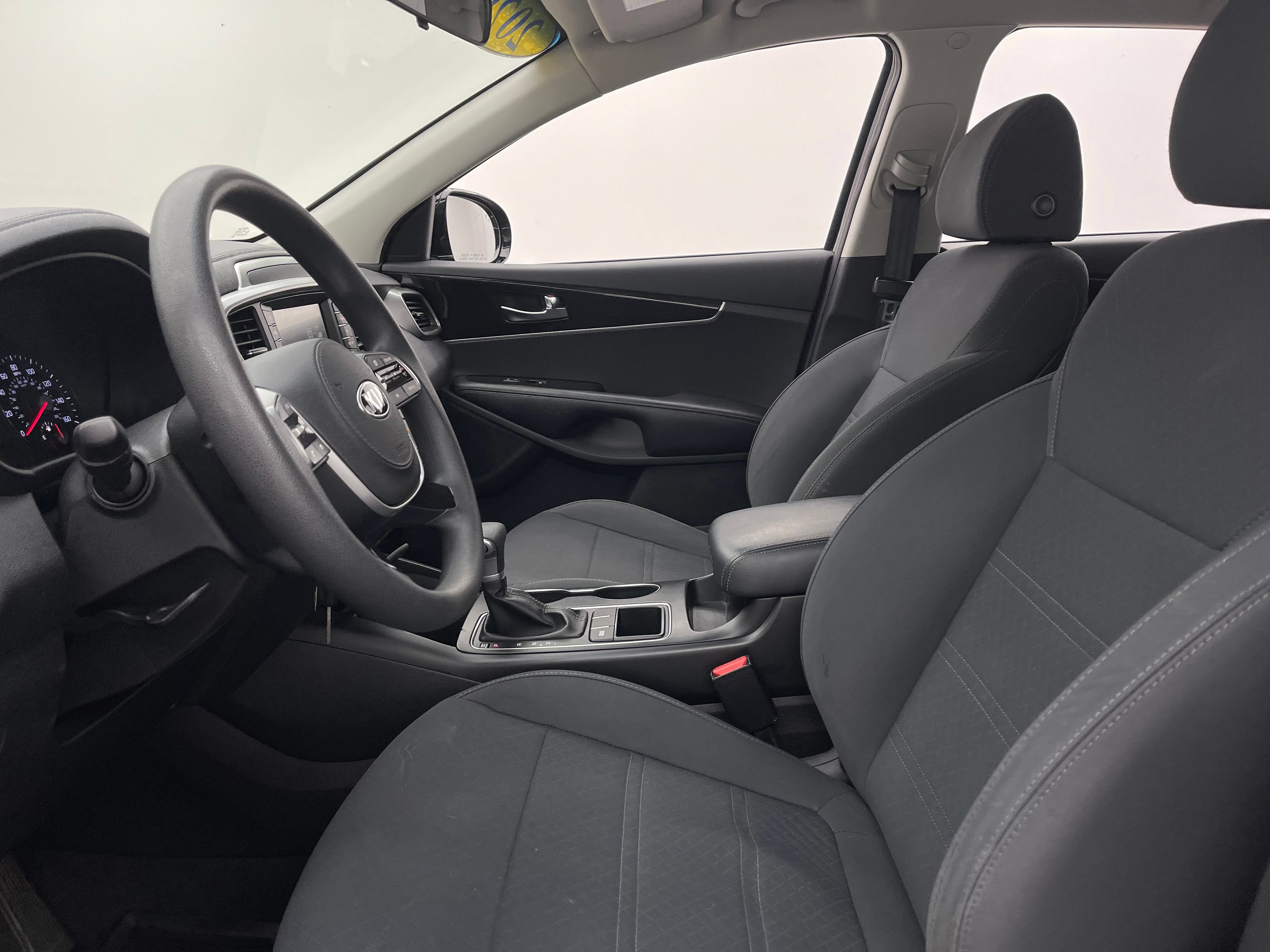 Used 2020 Kia Sorento LX FWD image 15