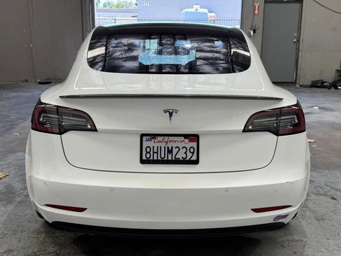 Used 2018 Tesla Model 3 Mid Range image 3