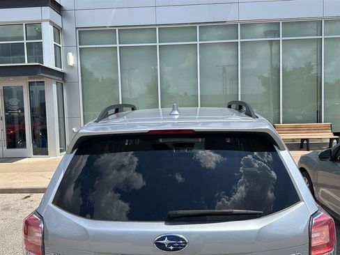 Used 2018 Subaru Forester 2.5i Premium w/ All-Weather Package AWD/4WD image 11