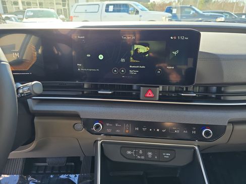 New 2026 Kia Carnival EX image 24