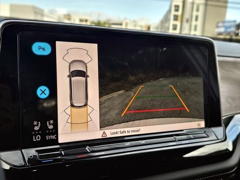 New 2026 Volkswagen Atlas SE image 13