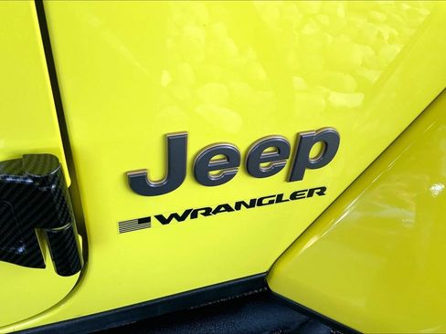Used 2024 Jeep Wrangler Unlimited Rubicon 392 AWD/4WD image 8