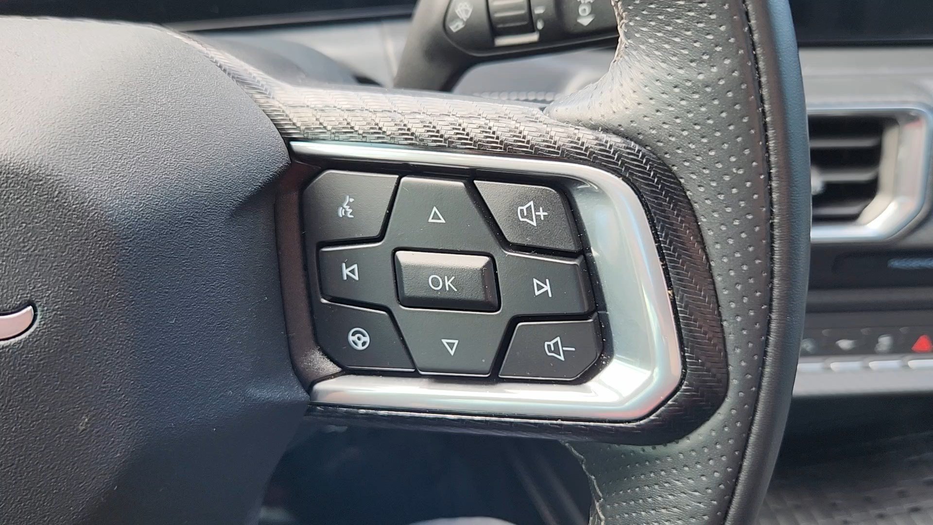 Used 2024 Ford Mustang GT Premium RWD image 13