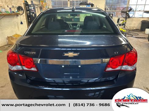 Used 2015 Chevrolet Cruze LT w/ Technology Package image 4