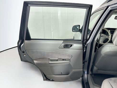Used 2010 Subaru Forester 2.5X image 23