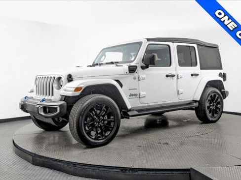 Used 2023 Jeep Wrangler Unlimited Sahara image 2