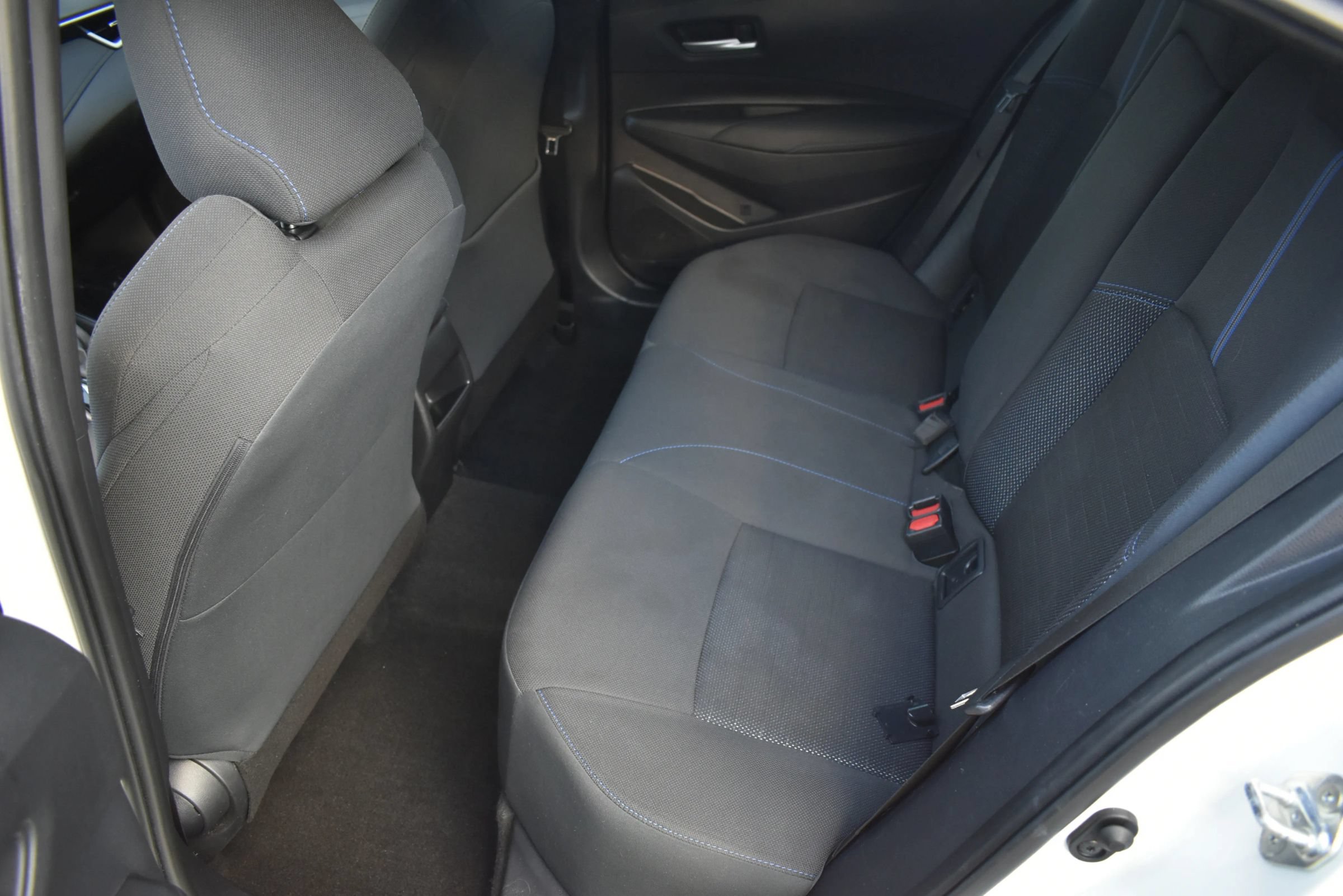 Used 2020 Toyota Corolla SE FWD image 12