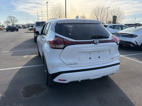 Used 2021 Nissan Kicks SV image 13