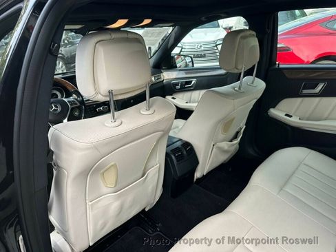 Used 2014 Mercedes-Benz E 550 4MATIC Sedan image 22