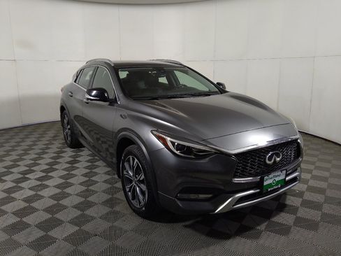 Used 2018 INFINITI QX30 AWD image 13