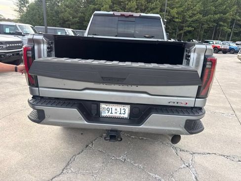Used 2024 GMC Sierra 2500 AT4 w/ AT4 Premium Plus Package AWD/4WD image 25