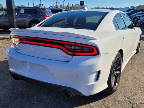 Used 2020 Dodge Charger R/T w/ Performance Handling Group RWD image 12