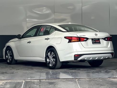 Used 2025 Nissan Altima 2.5 S FWD image 5
