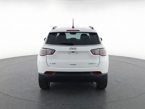 Used 2025 Jeep Compass Latitude AWD/4WD image 7
