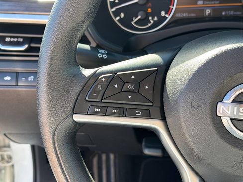 Used 2023 Nissan Altima 2.5 SV image 17