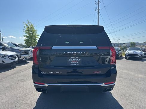 Used 2025 GMC Yukon XL Denali AWD/4WD image 6