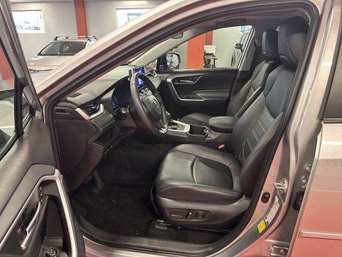 Used 2023 Toyota RAV4 XLE Premium AWD/4WD image 10