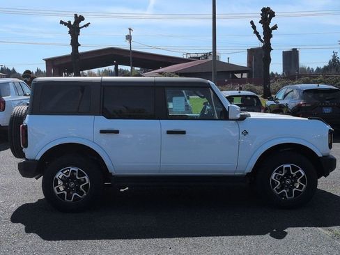 New 2026 Ford Bronco Outer Banks AWD/4WD image 6