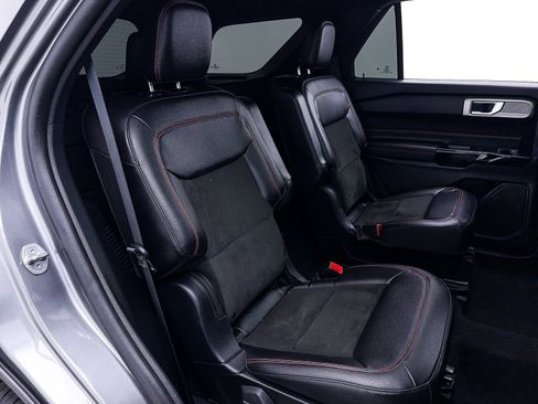 Used 2023 Ford Explorer ST-Line w/ Class IV Trailer Tow Package image 38