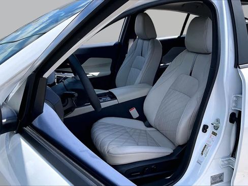 Certified 2026 Nissan Sentra SL w/ Floor Mat Package FWD image 8
