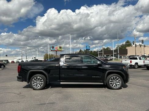 Used 2024 GMC Sierra 1500 Denali w/ Denali Reserve Package AWD/4WD image 2