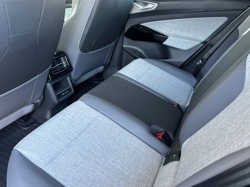 New 2026 Volkswagen ID.4 Pro image 11