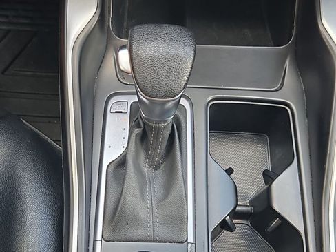 Used 2023 Kia Sorento LX FWD image 11