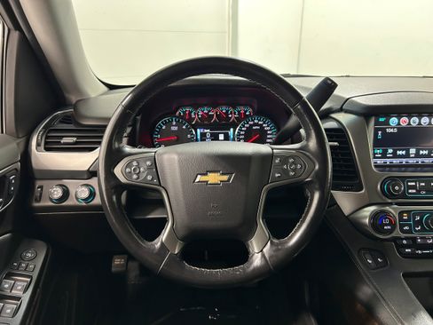 Used 2019 Chevrolet Suburban LT AWD/4WD image 12