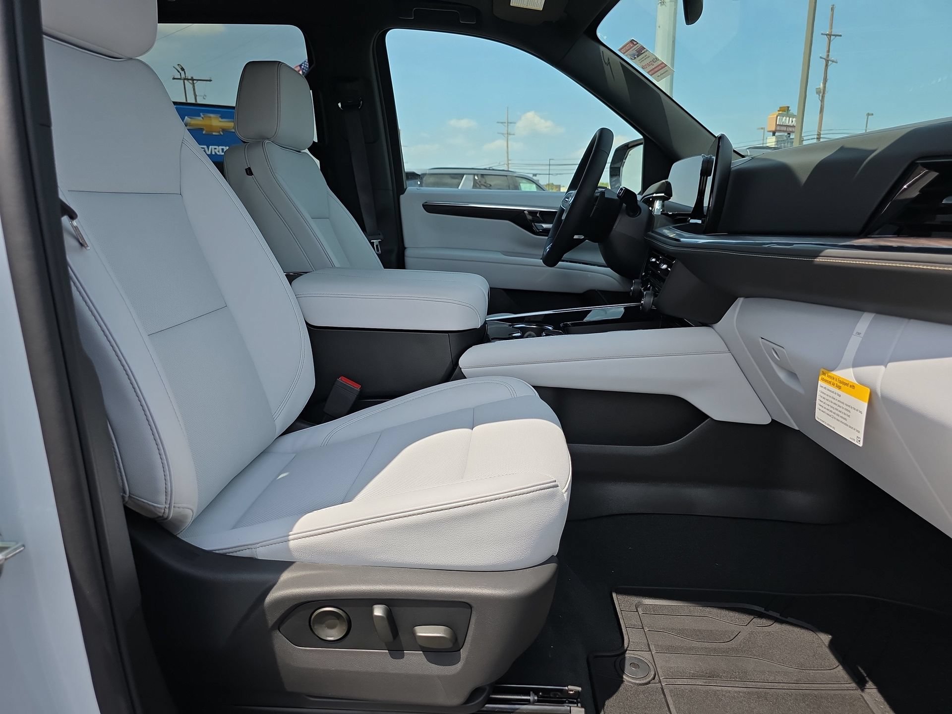 New 2026 Chevrolet Tahoe Premier w/ Sun And Tow Package AWD/4WD image 17