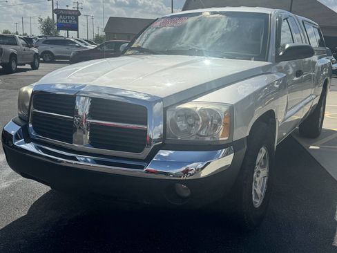 Used 2005 Dodge Dakota SLT image 7