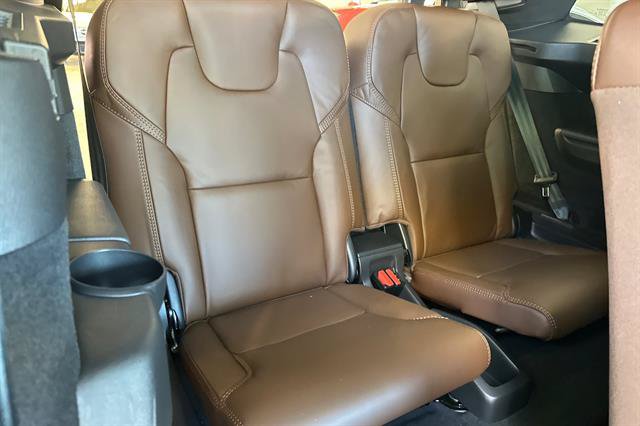 Certified 2024 Volvo XC90 T8 Ultimate w/ Protection Package Premier AWD/4WD image 16