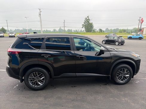 Used 2023 Nissan Rogue S AWD/4WD image 5