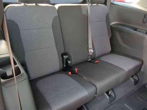 Used 2024 Chevrolet Traverse LT image 21