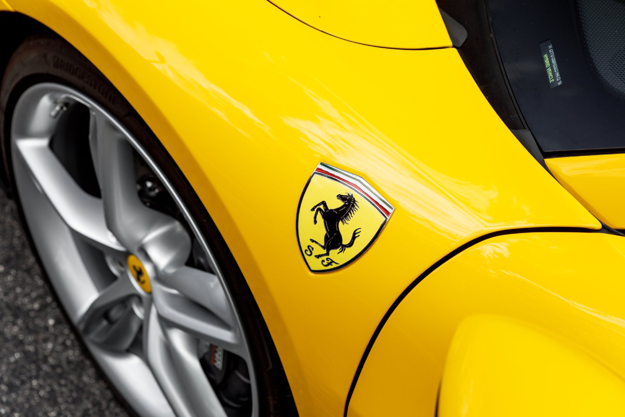 Used 2025 Ferrari 296 GTS RWD image 17